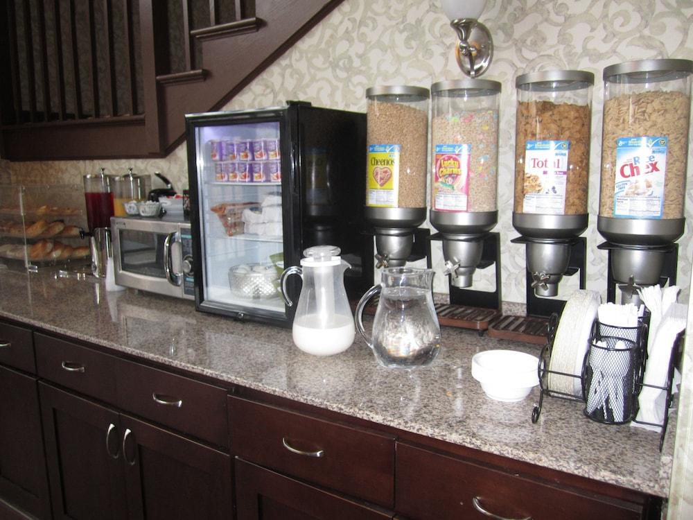 Best Western Plus The Inn & Suites At The Falls Poughkeepsie Bagian luar foto