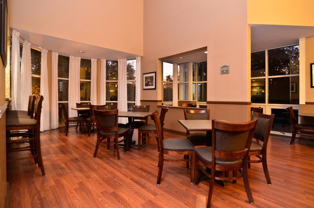 Best Western Plus The Inn & Suites At The Falls Poughkeepsie Interior foto