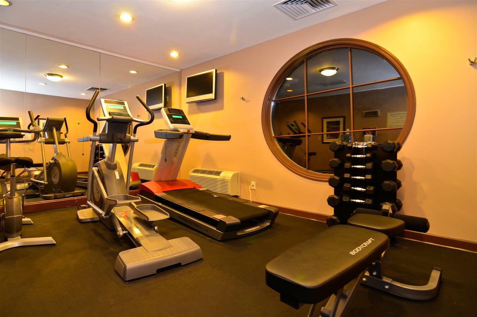 Best Western Plus The Inn & Suites At The Falls Poughkeepsie Bagian luar foto