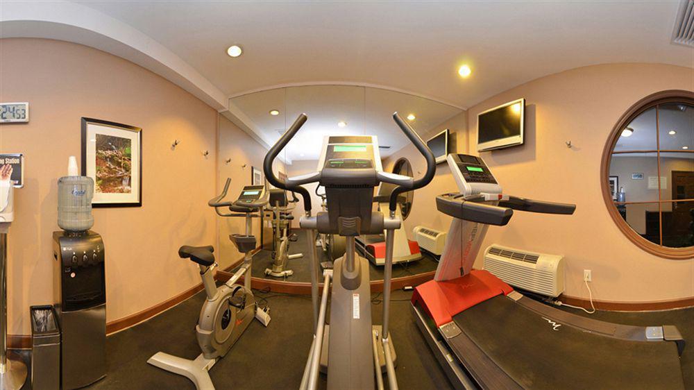 Best Western Plus The Inn & Suites At The Falls Poughkeepsie Bagian luar foto